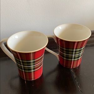 New Pair of plaid Christmas mugs  porcelain coffee cups new Christmas plaid